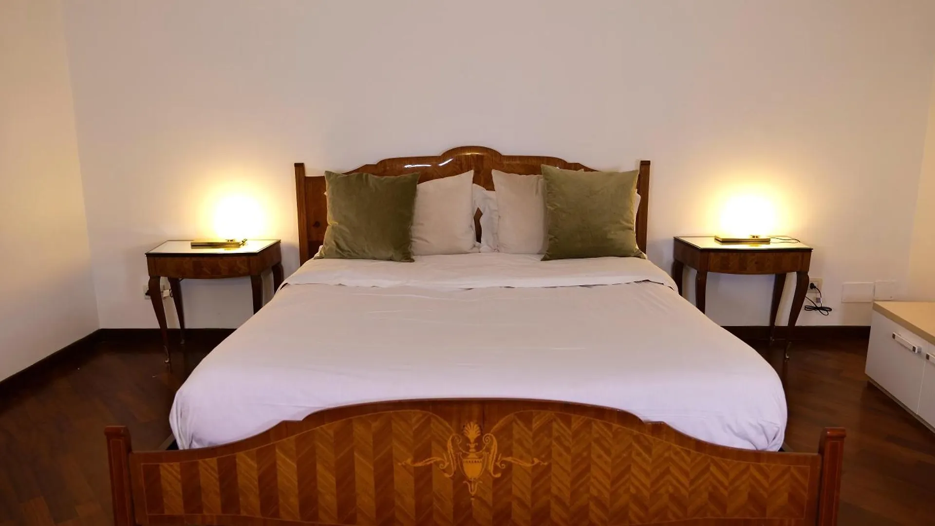 Luxury Apartment Piazzetta Rodino Neapol