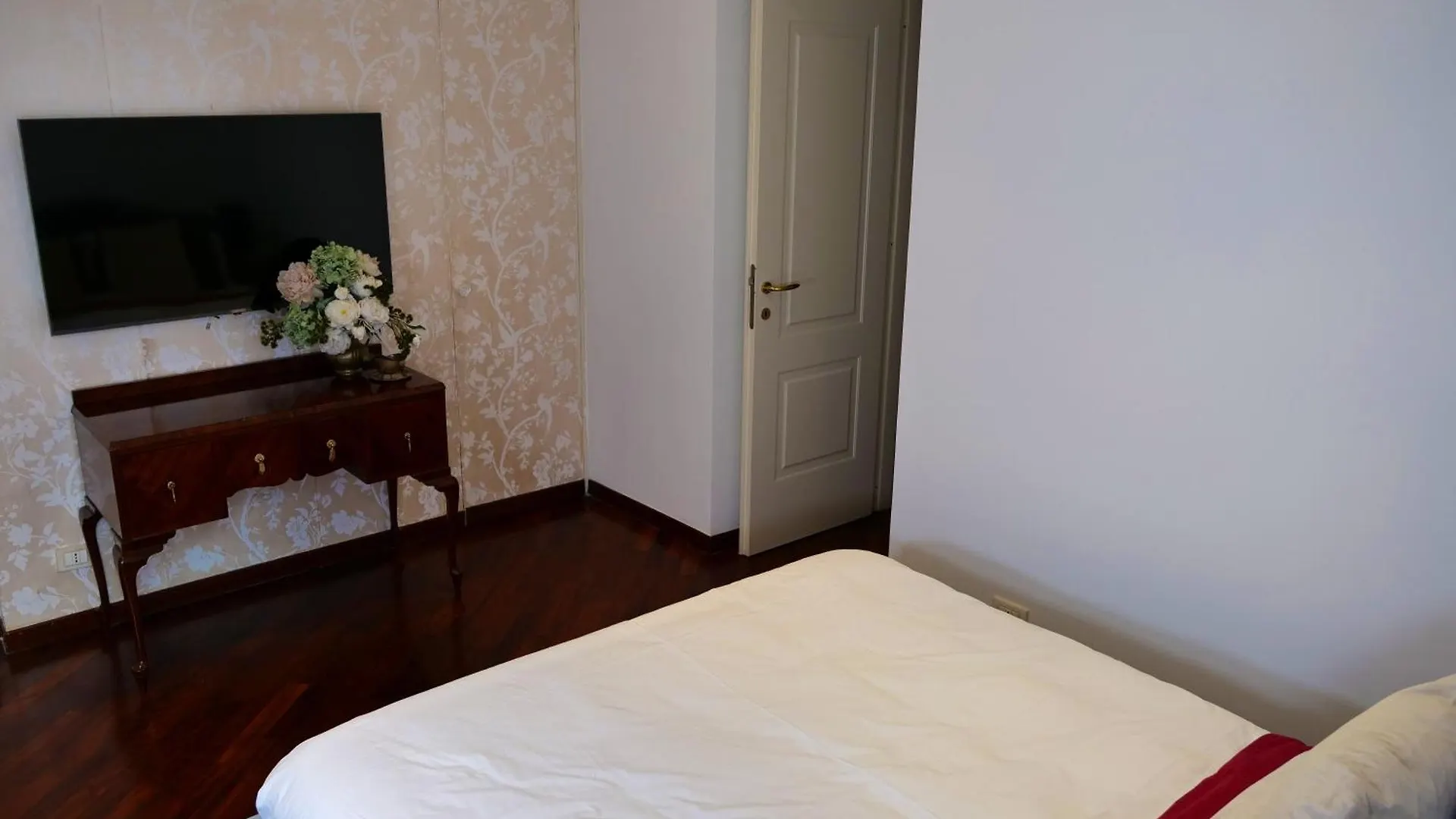 Luxury Apartment Piazzetta Rodino Neapol