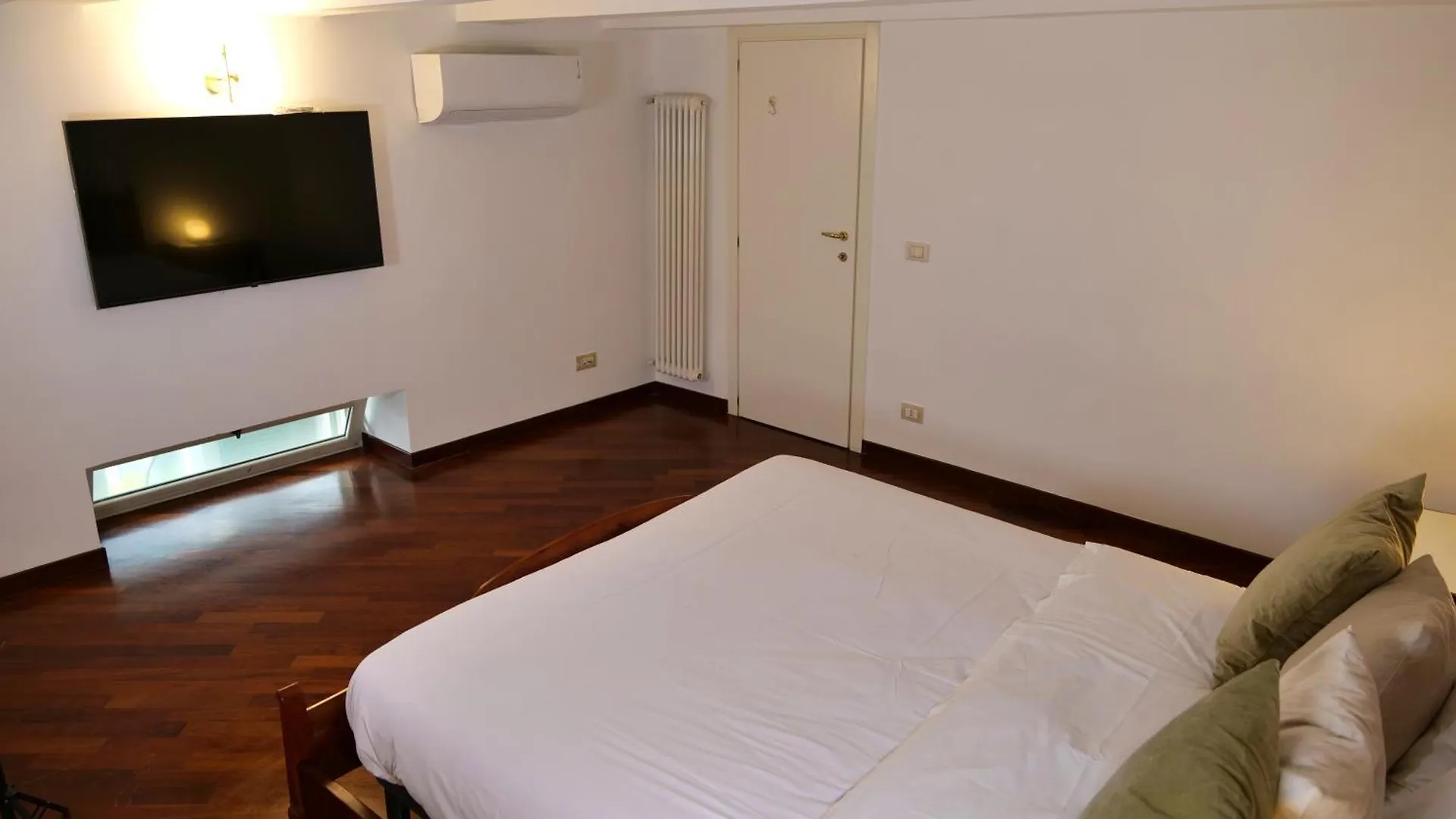 Luxury Apartment Piazzetta Rodino Neapol