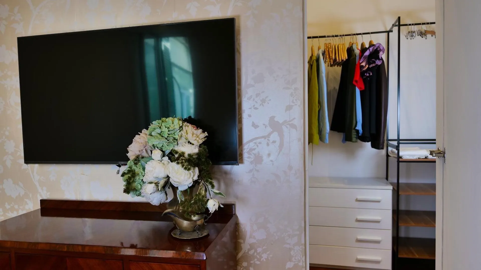 Luxury Apartment Piazzetta Rodino Neapol 0*,