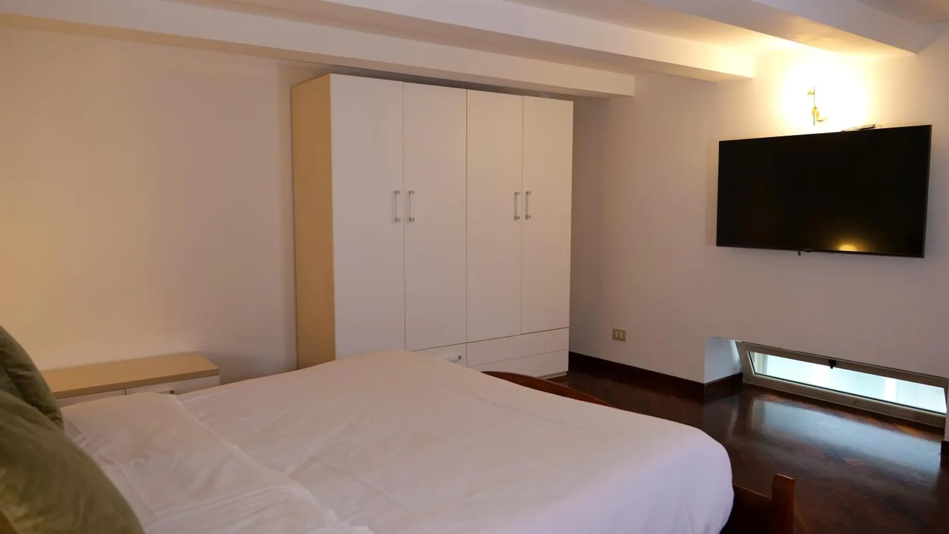 Luxury Apartment Piazzetta Rodino Neapol 0*,
